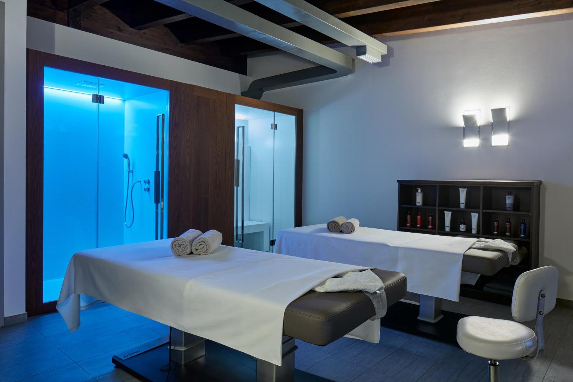 Hotel Wulfenia 4S - Adults Only Зоненалпе Насфелд Екстериор снимка