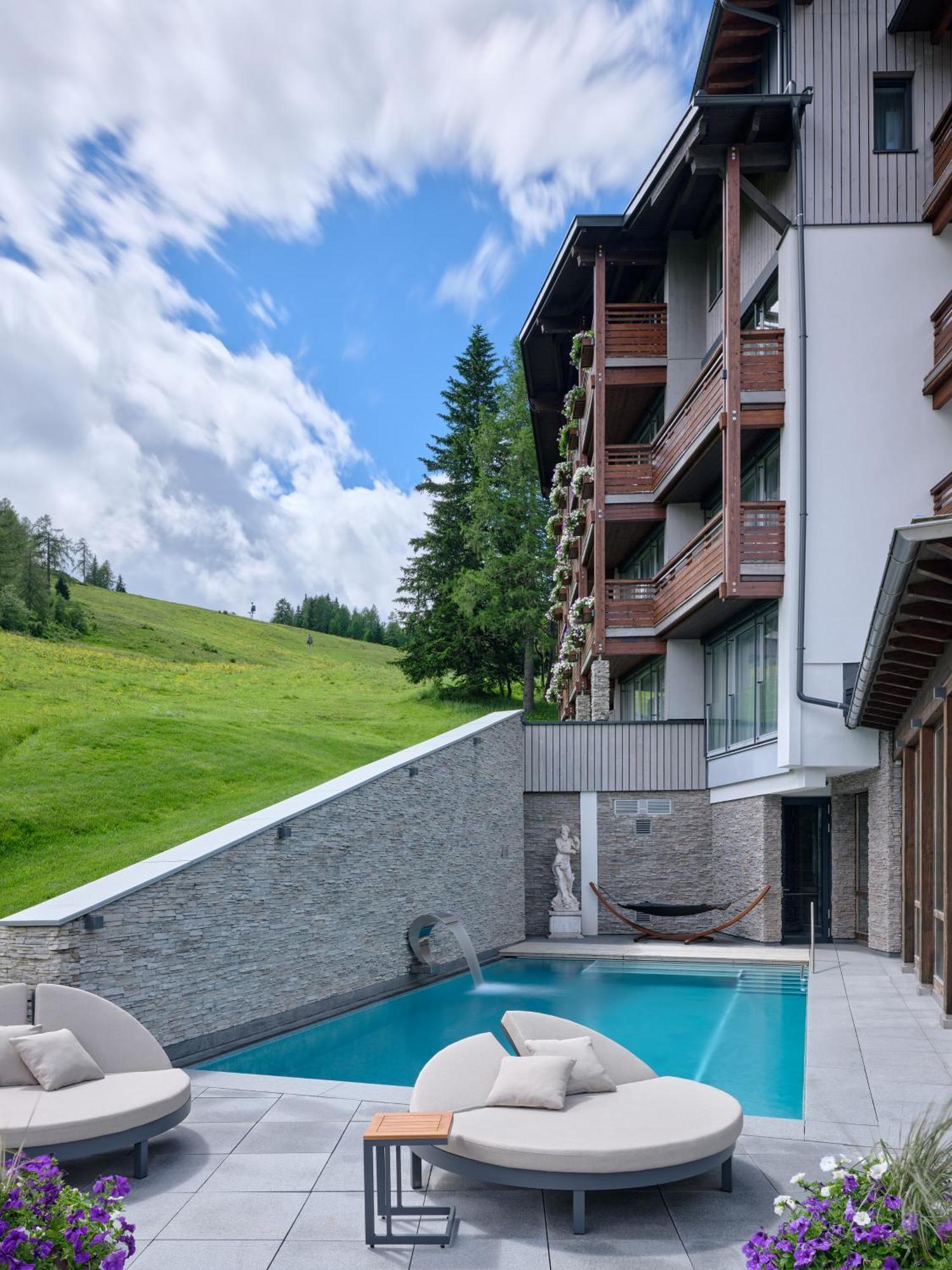 Hotel Wulfenia 4S - Adults Only Зоненалпе Насфелд Екстериор снимка